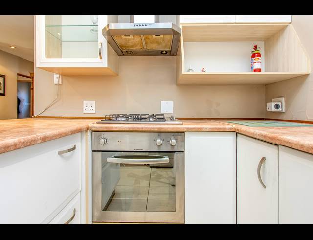 2 BEDROOM APARTMENT TO LET IN WOODMEAD